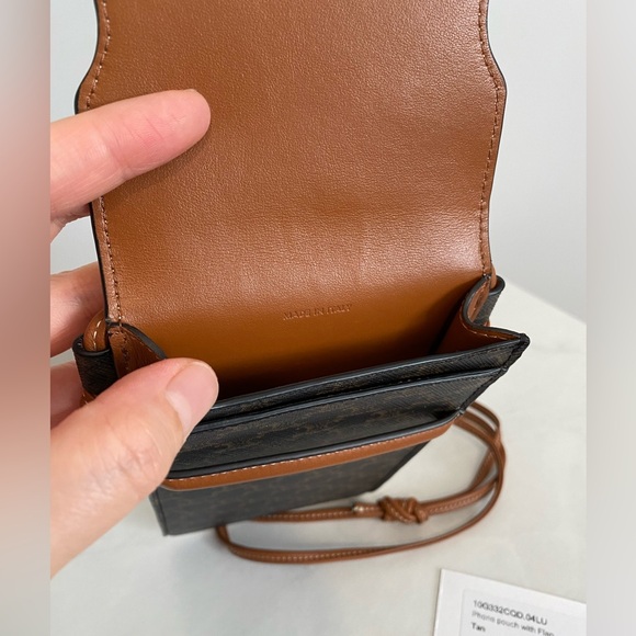 (850) Brand new Celine Triomphe Phone Pouch - Picture 3 of 9
